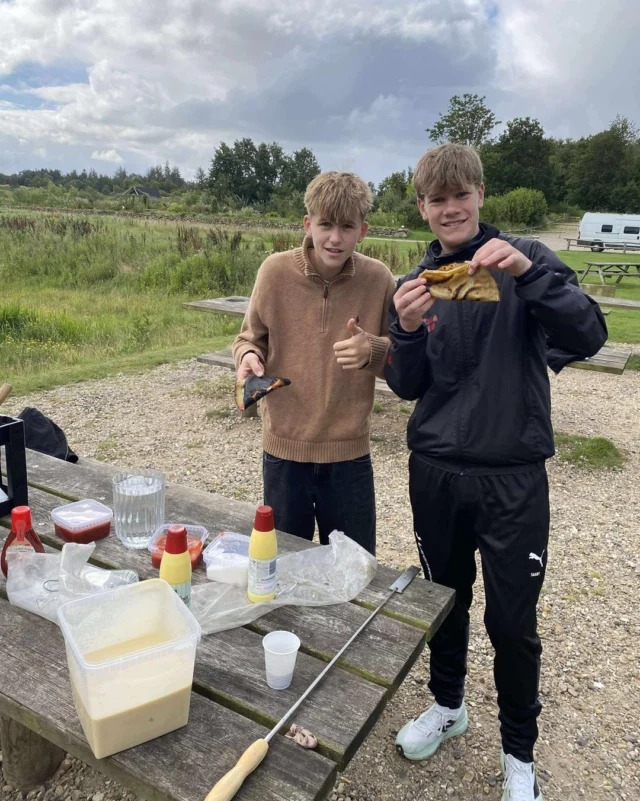 Så har vi haft første runde med det vi kalder Nyt10-fag. Nogle fordyber sig i teknologi, andre lærer at planlægge events, forbereder sig på voksenlivet eller lærer om hvor maden kommer fra, og hvordan den tilberedes😊 
#laegaarden #lægården2526