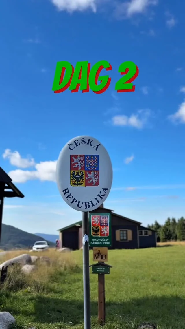 Dag 2 i Tjekkiet🇨🇿

🧡Rappelling
🩵Zipline
💚Klatring 
💛Hike 
💜Giant Swing

Vi glæder os til endnu en god dag i morgen🫶🙌