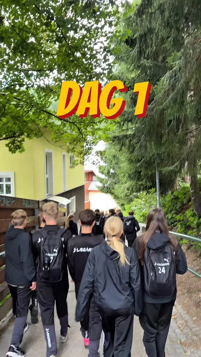 Dag 1 i Tjekkiet🤩

🧡Monkeypark
🩵Summerbob
💚Scooter
💛Giant Swing

Sikke en dag! Nu venter der bare en dejlig aften her på hotellet🙌🫶