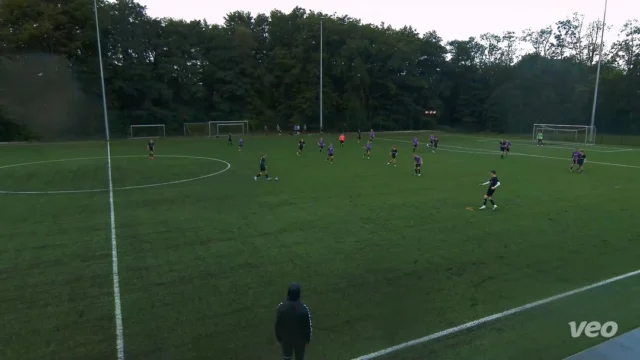 Bolden ruller igen og torsdag blev de første kampe i skoleåret spillet. Se mål og highlights lige her😀⚽️⚽️⚽️