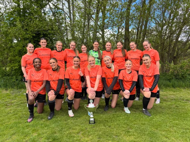 I dag har pigerne afsluttet deres efterskoleturnering og de endte som Vestjyske mestre i A-rækken🏆🥇🥇🥳🥳. Stort tillykke til pigerne med en flot turnering 😊💪🏻⚽️ #laegaarden #efterskolefodbold