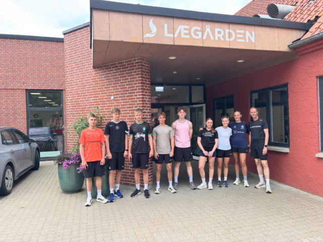 “Må vi ikke godt løbe et halvmaraton i eftermiddag?😅” Ja, selvfølgelig må I det💪🏻🏃‍♂️🏃‍♀️ #laegaarden #running #lægården2526