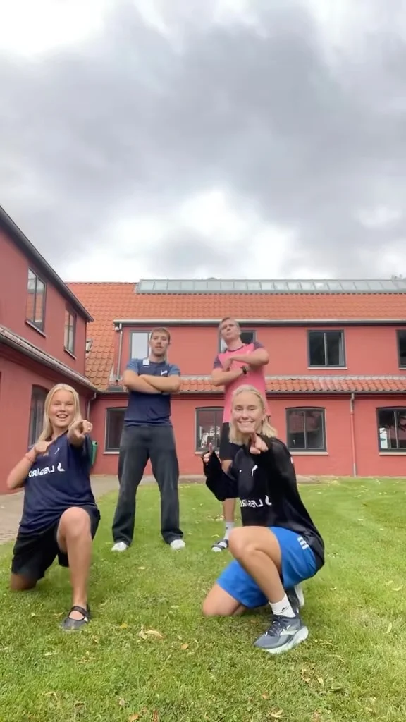 Sådan ser skoletøjet ud i år🤩🤩. Kan I li det😊🥳? #laegaarden #lægården2627 #nytnytnyt