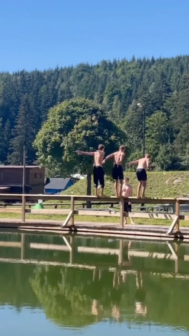 Dag 4 i Tjekkiet 🇨🇿😍
Turens sidste, men mest solrige dag 🌞Eleverne har i dag været ude og prøve kræfter med forskellige valgfrie aktiviteter. En skøn måde at slutte en oplevelsesrig tur af på, med masser af grin, fællesskab og gode minder 🤩
Nu går turen hjemad igen – trætte, glade og forhåbentlig fyldt med minder ❤️